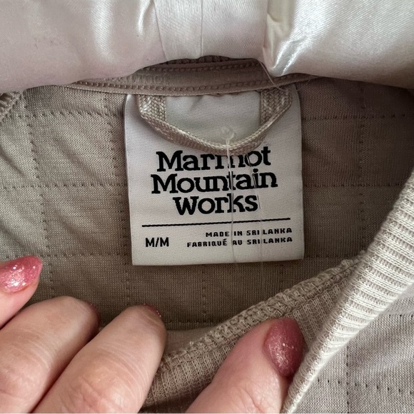Marmot Tan Quilted Crewneck New Medium - Picture 3 of 4